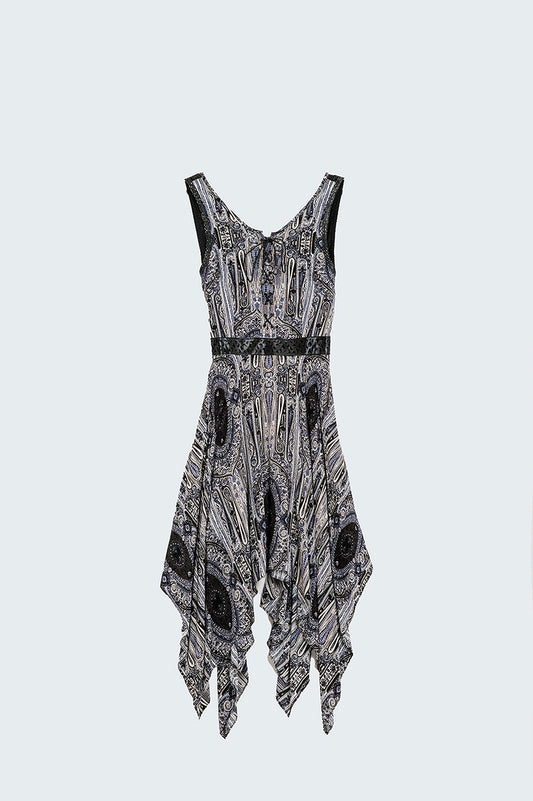 Q2 Vestido midi estampado gris con costados hundidos
