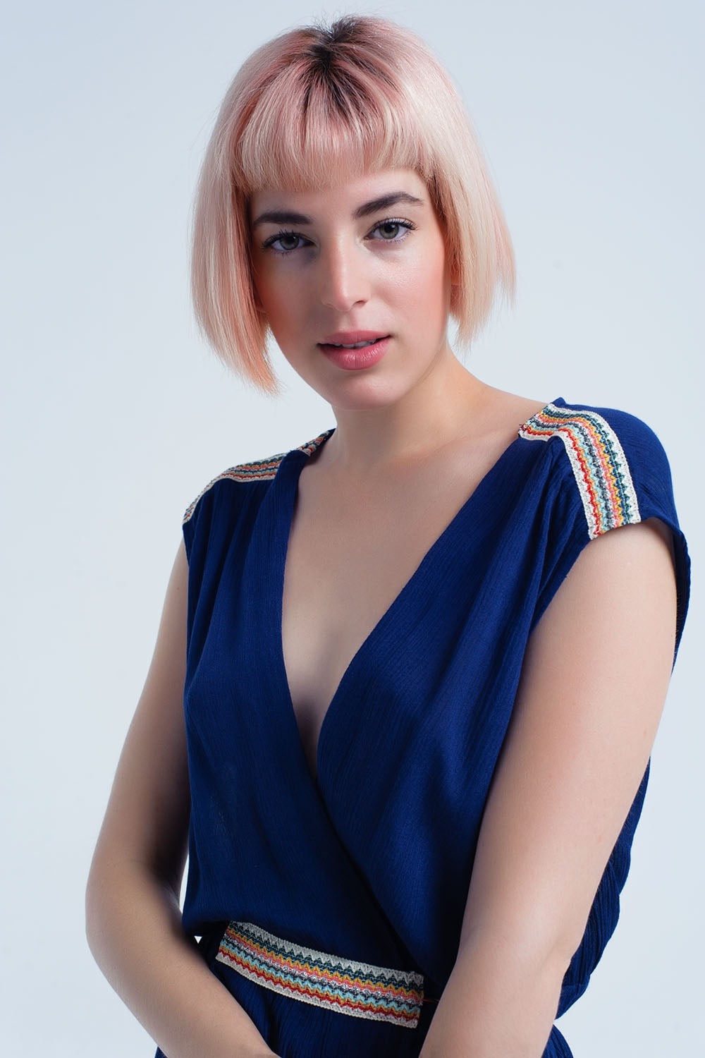 Vestido mini azul marino con bordados