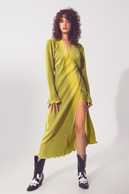 Q2 Vestido plisado de satén cruzado en verde