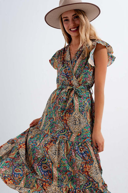 Vestido semilargo con estampado de cachemir y volantes en el bajo en verde