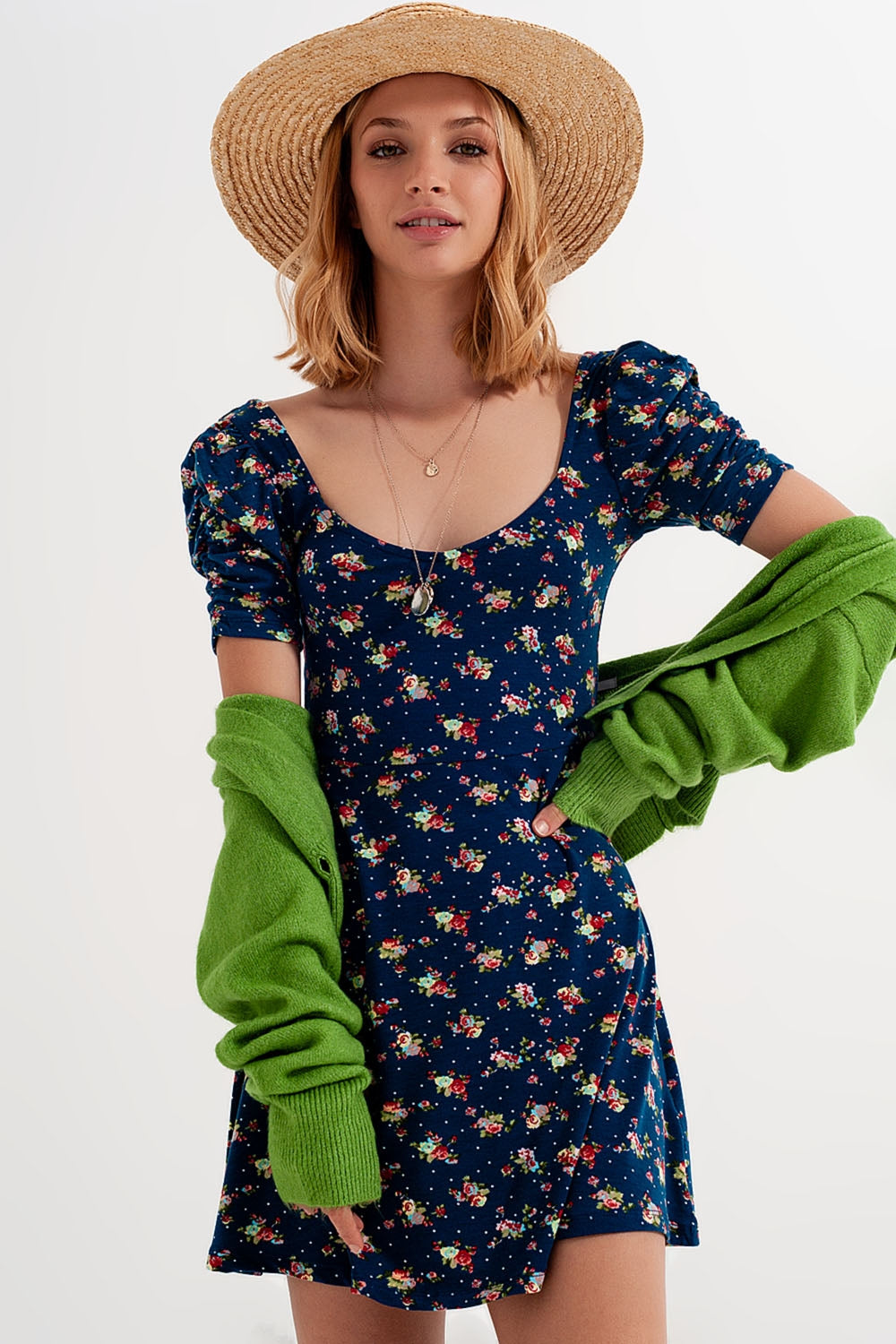 Vestido skater con manga abullonada y estampado floral azul marino