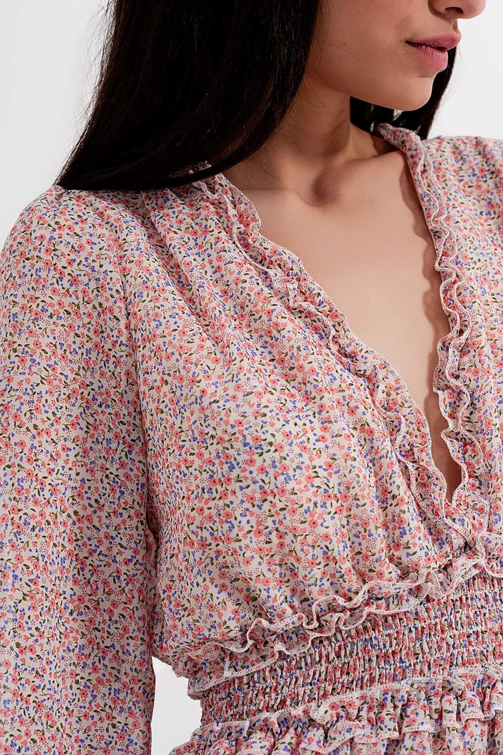 Vestido skater corto rosa cintura fruncida de manga larga y estampado floral