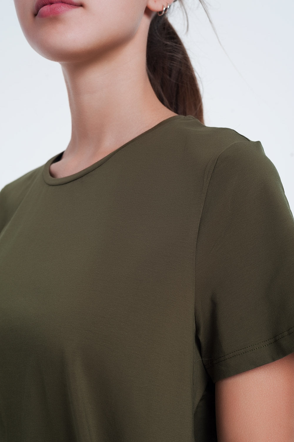 Vestido tipo camiseta en caqui