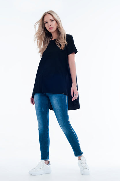Vestido tipo camiseta en negro
